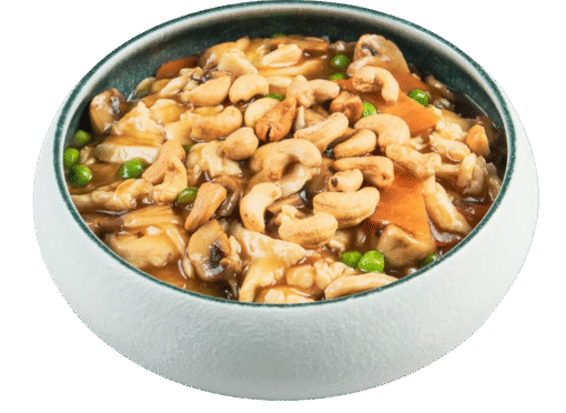 Noodles with chicken and cashew nuts